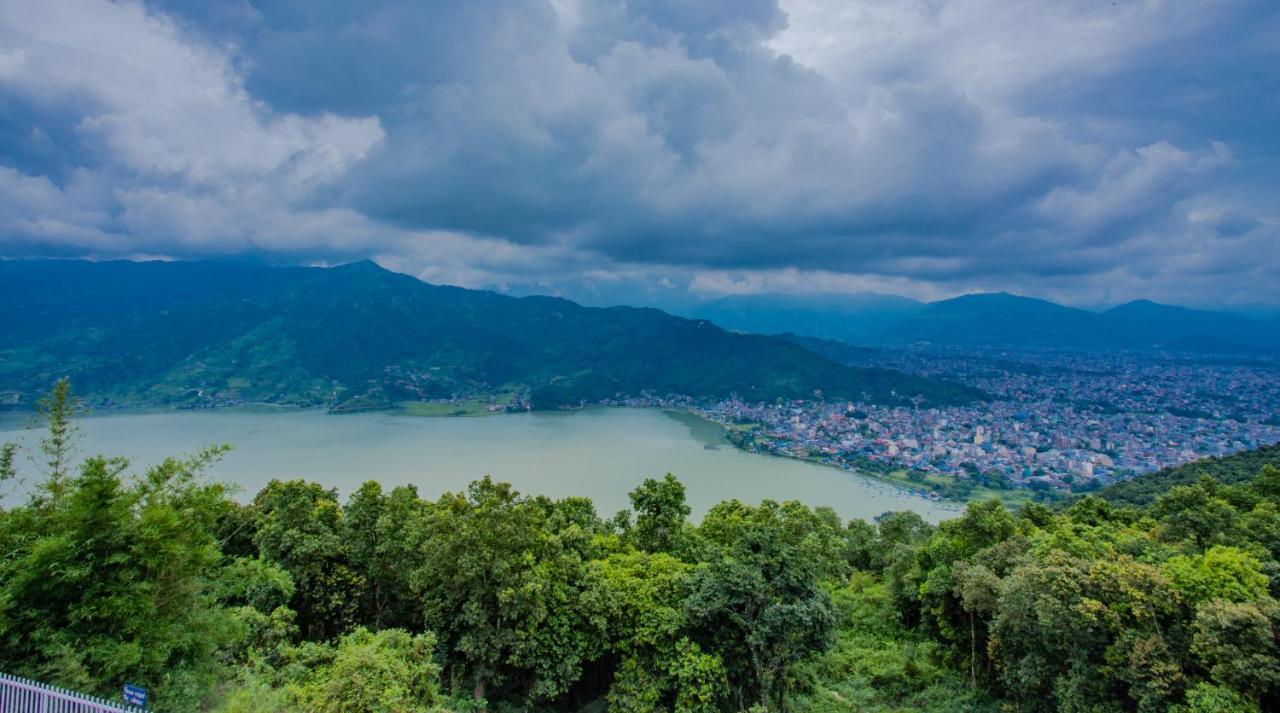 Silver Sky Hotel Pokhara Esterno foto