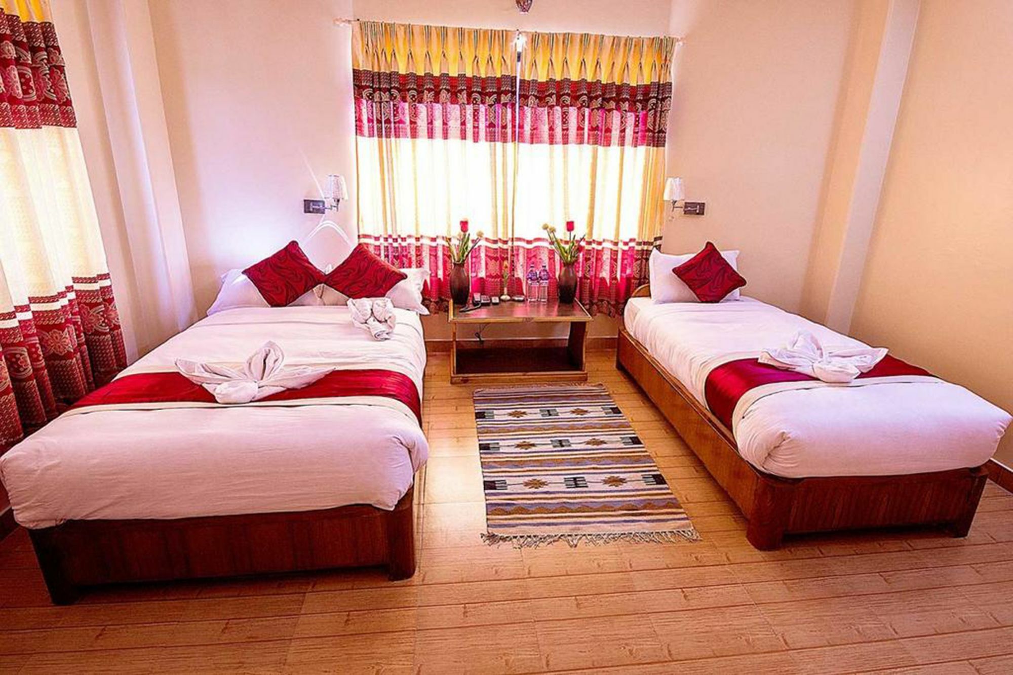 Silver Sky Hotel Pokhara Esterno foto
